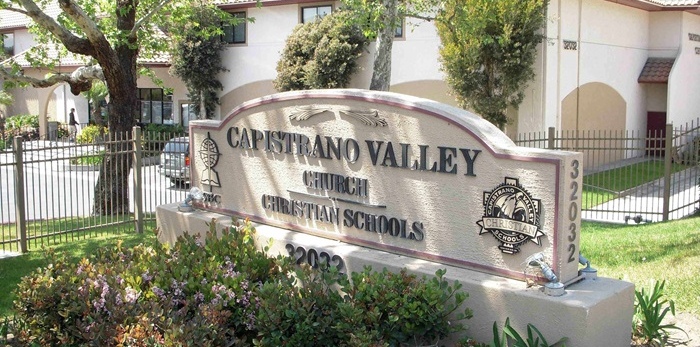 Trường trung học tư thục Capistrano Valley Christian Schools (Bang California) (E)