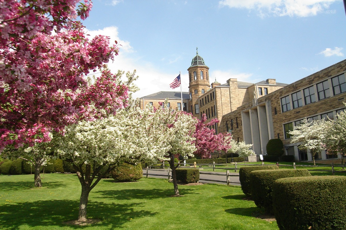 Central Catholic High School (Bang Ohio)