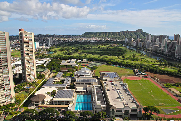 Trường trung học tư thục 'Iolani School - Bang Hawaii (E)