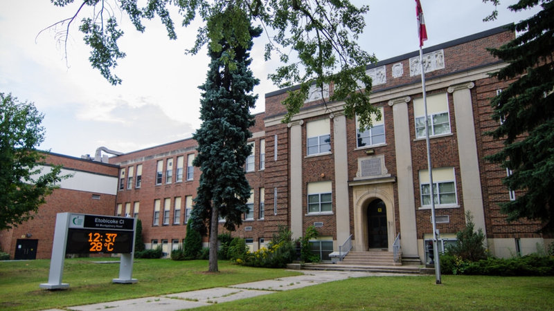 Trường trung học Etobicoke Collegiate Institute - Toronto District School Board - Ontario