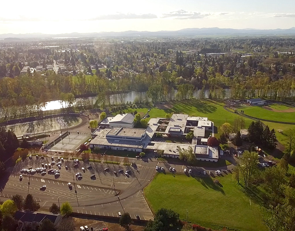 Trường trung học tư thục Marist Catholic High School - bang Oregon (P)