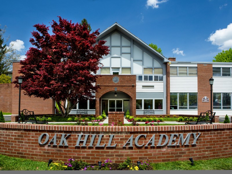 Trường trung học nội trú Oak Hill Academy - Bang Virginia (GE)